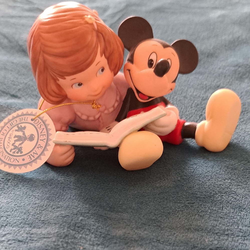 Enesco Disney figure.  Mickey Mouse . Lets Read About us.
